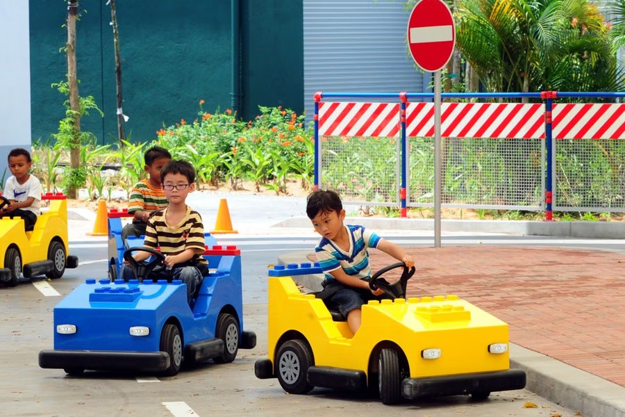 Driving School at LEGO City